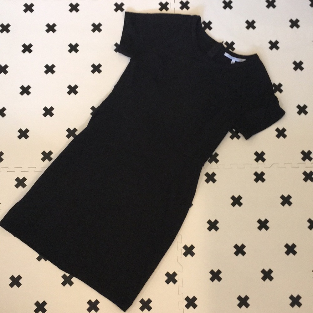 The perfect stretchy textured Short sleeve LBD EUC